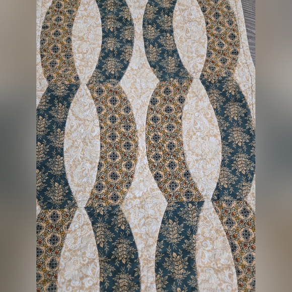 Vintage Handmade Quilted Table Runner | Farmhouse Cottage Style | 42.5” x 13.5” - Picture 3 of 6